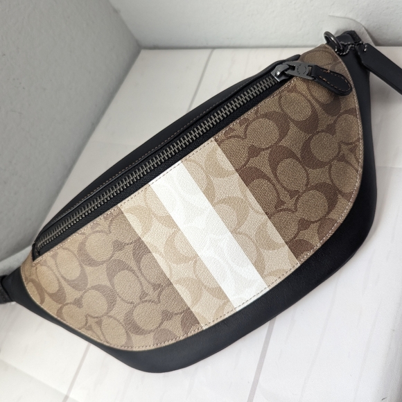 NWT Coach CQ038 Warren Belt Bag Blocked Signature Canvas With Varsity Stripe - Picture 3 of 4